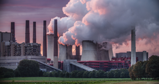 Milieudefensie eist klimaatplan van 29 grote vervuilers